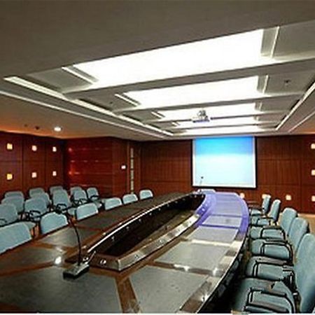 Tangyin Hotel Далянь Зручності фото