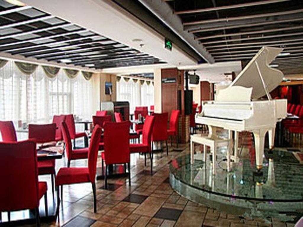 Tangyin Hotel Далянь Екстер'єр фото